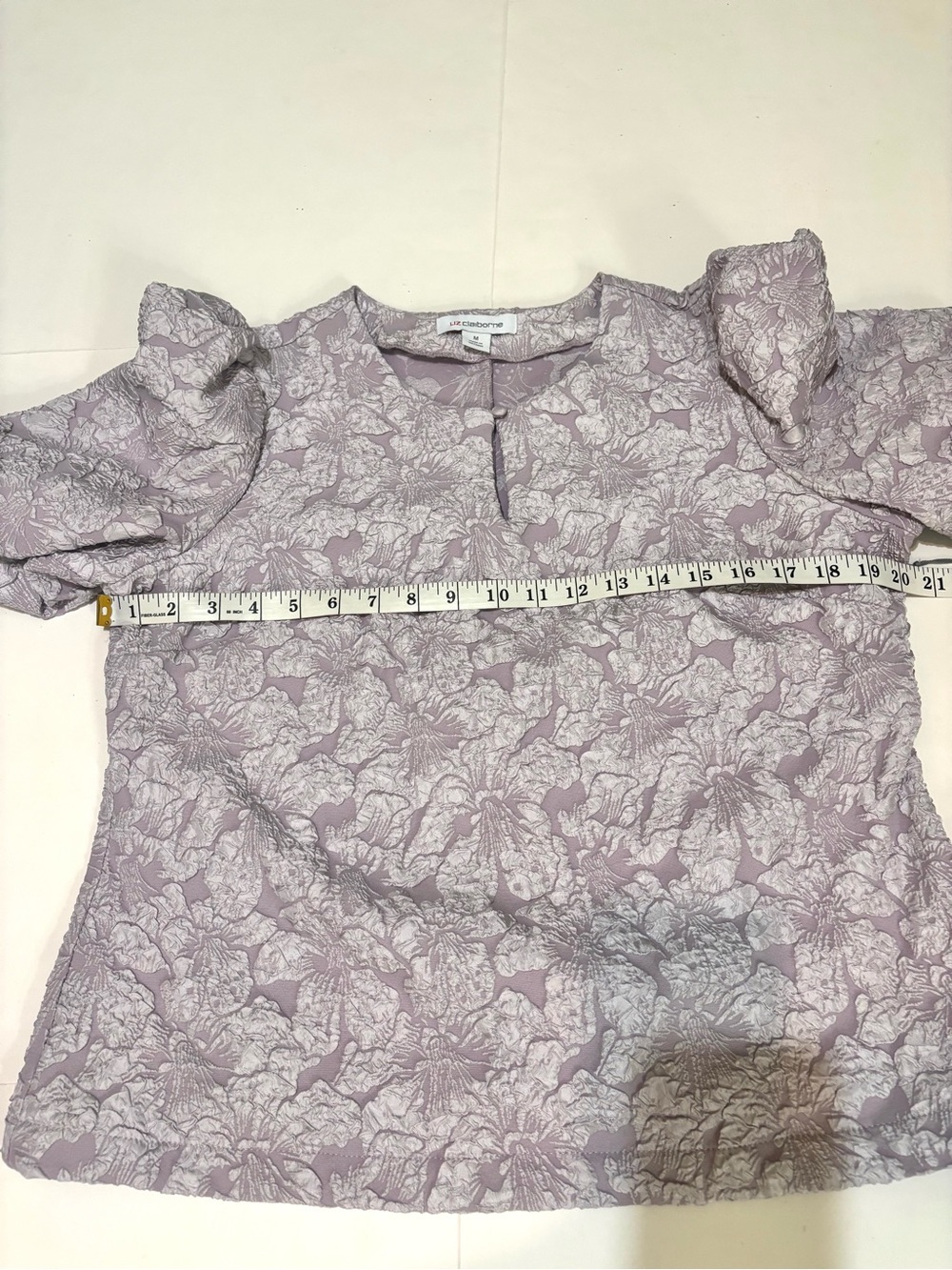 Liz Claiborne Light Lilac Floral Textured Top - Picture 9 of 13